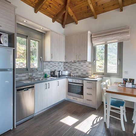 Bay View Guesthouses Kalamata Dış mekan fotoğraf