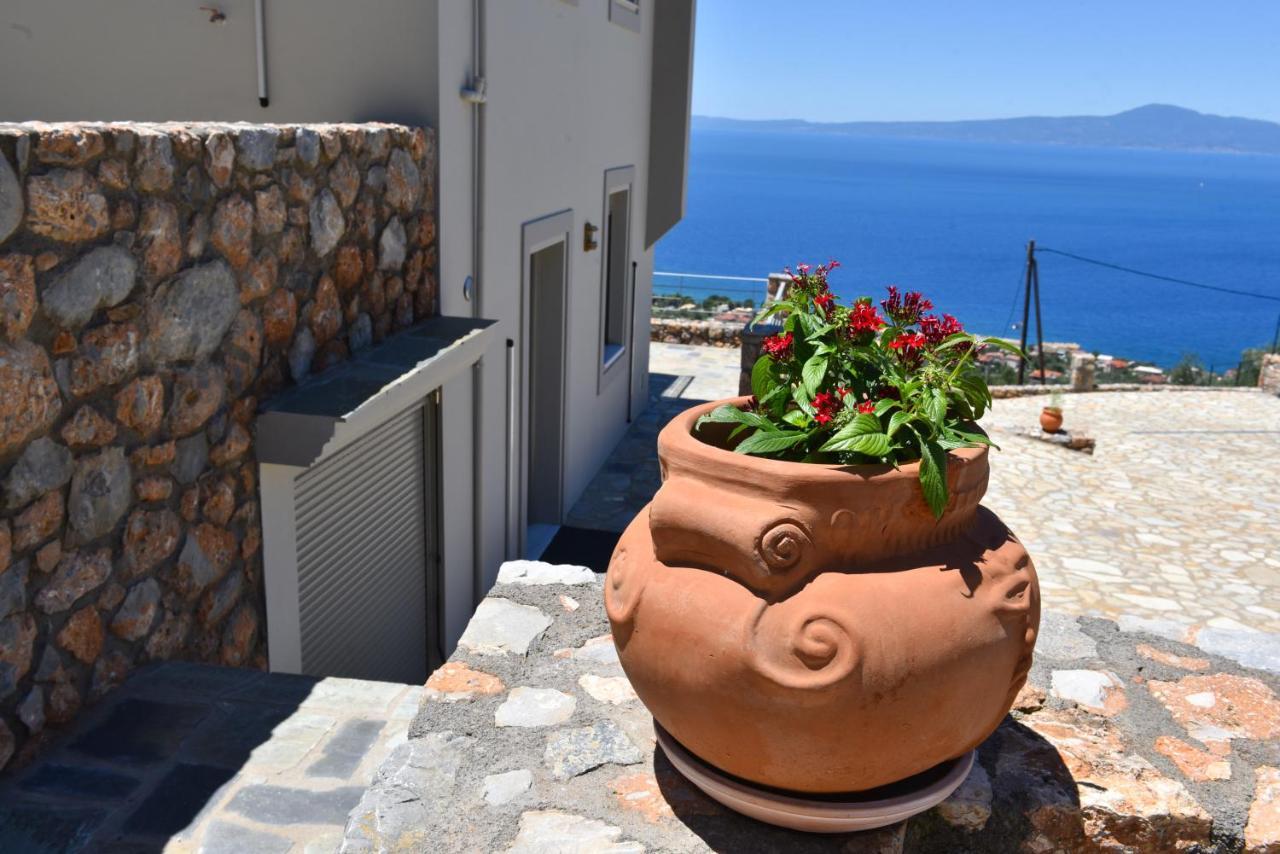 Bay View Guesthouses Kalamata Dış mekan fotoğraf