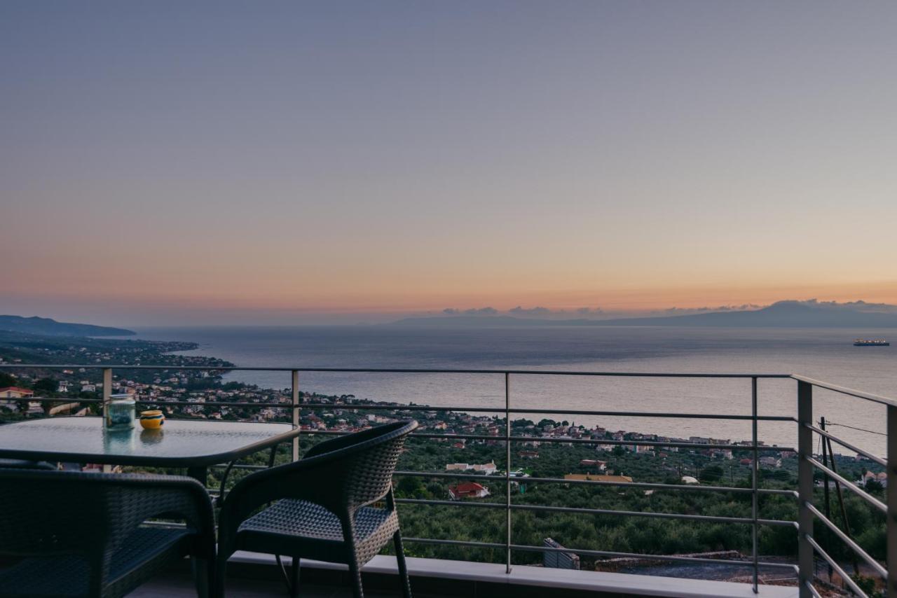 Bay View Guesthouses Kalamata Dış mekan fotoğraf