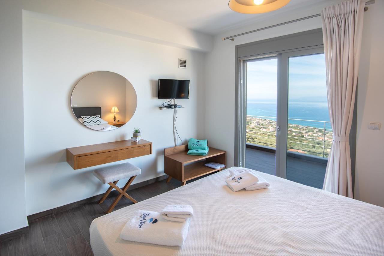 Bay View Guesthouses Kalamata Dış mekan fotoğraf
